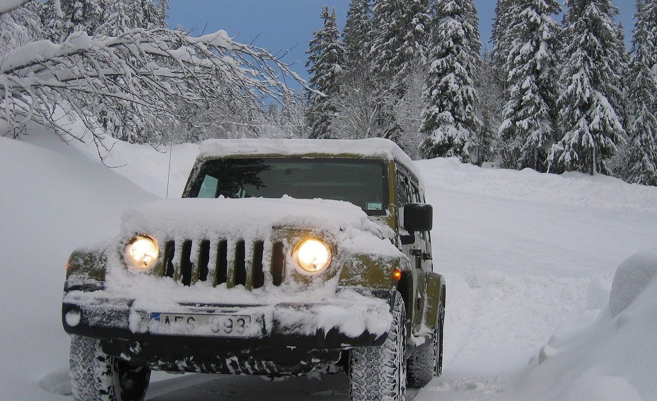 jeep, winter, snow-833206.jpg